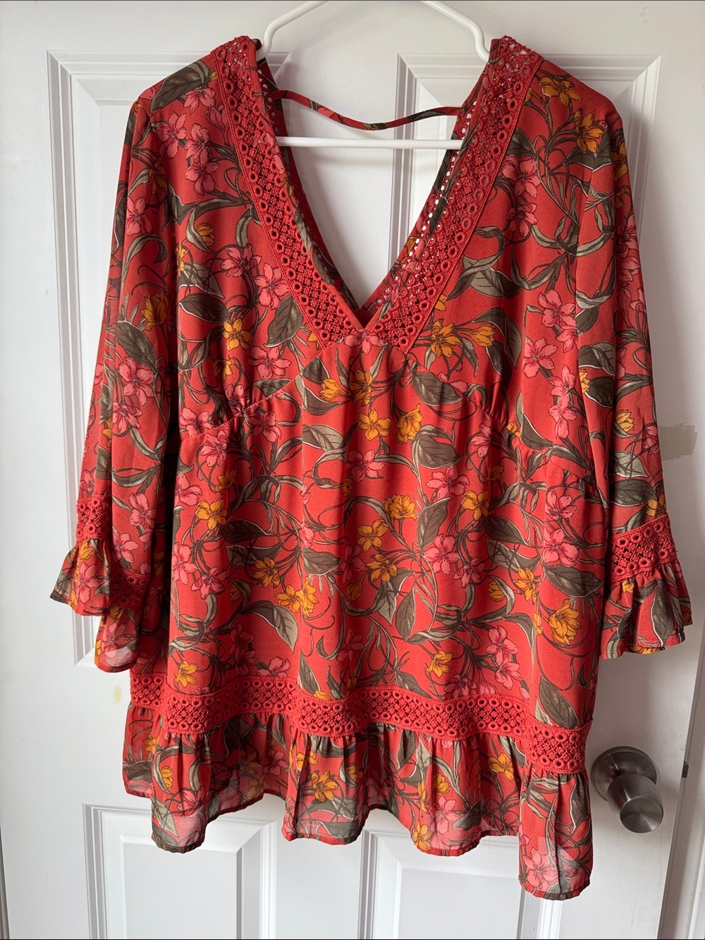 DR2 orange/red Floral V-Neck Crochet-Trim Tunic
